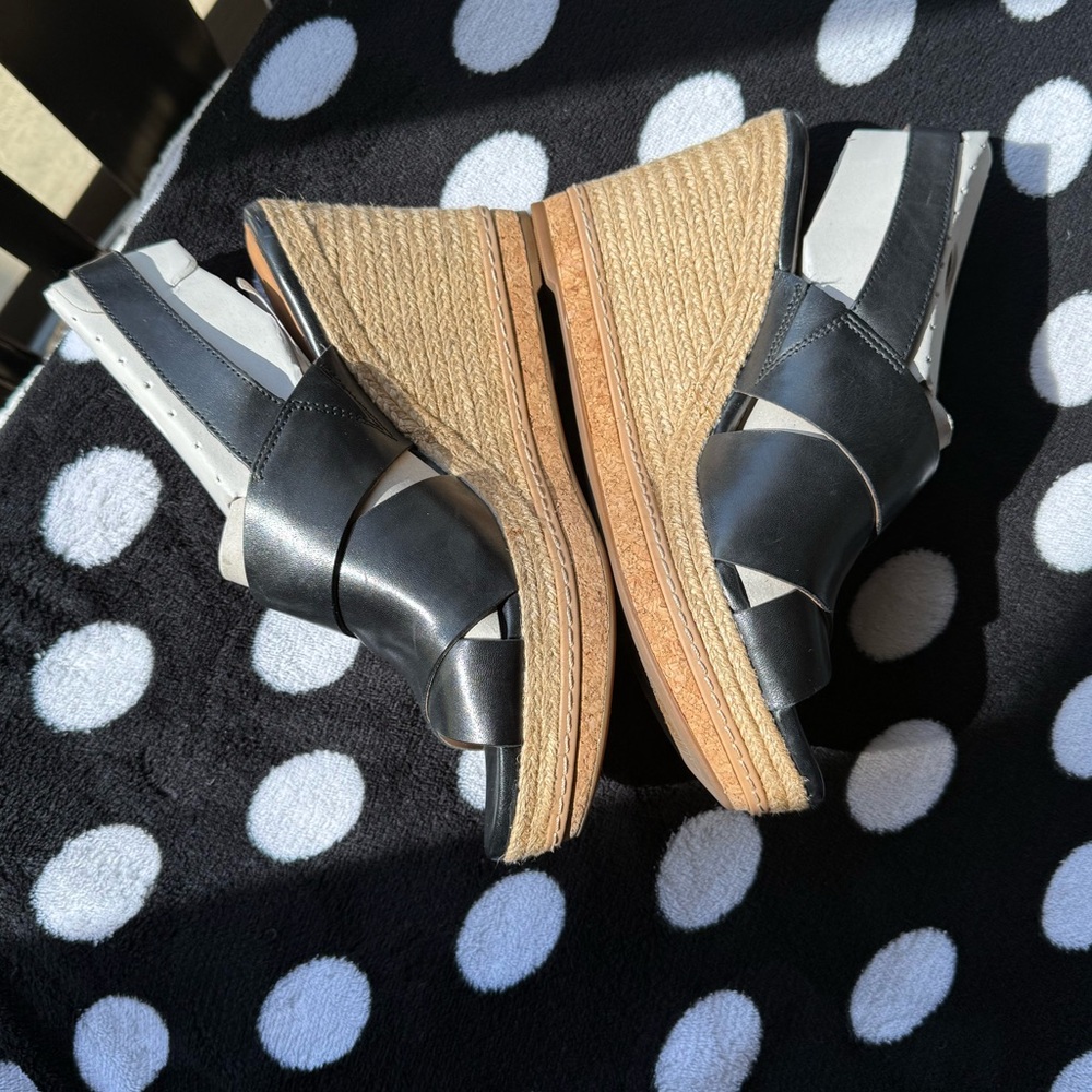 Clarks Black Leather Wedge Sandals - Picture 6 of 8